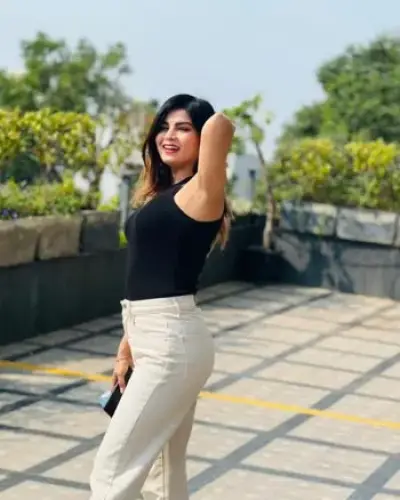 Call Girls Bansgaon Cash On Delivery